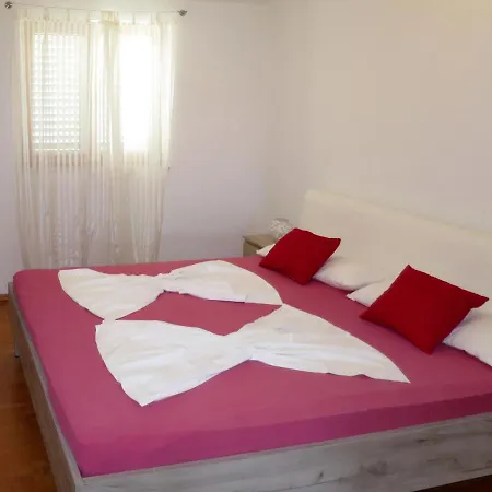 Suzi-1 By Interhome *